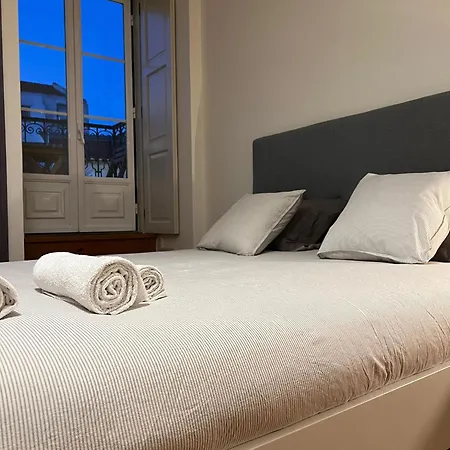 Charming Double With Workspace On Lisbon's Iconic Street Лиссабон